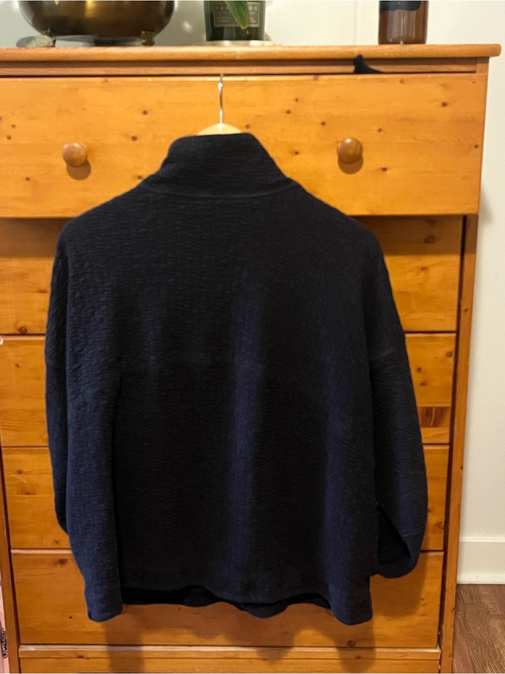 Lululemon black Rippled full
Zip quilted jacket - Picture 7 of 8